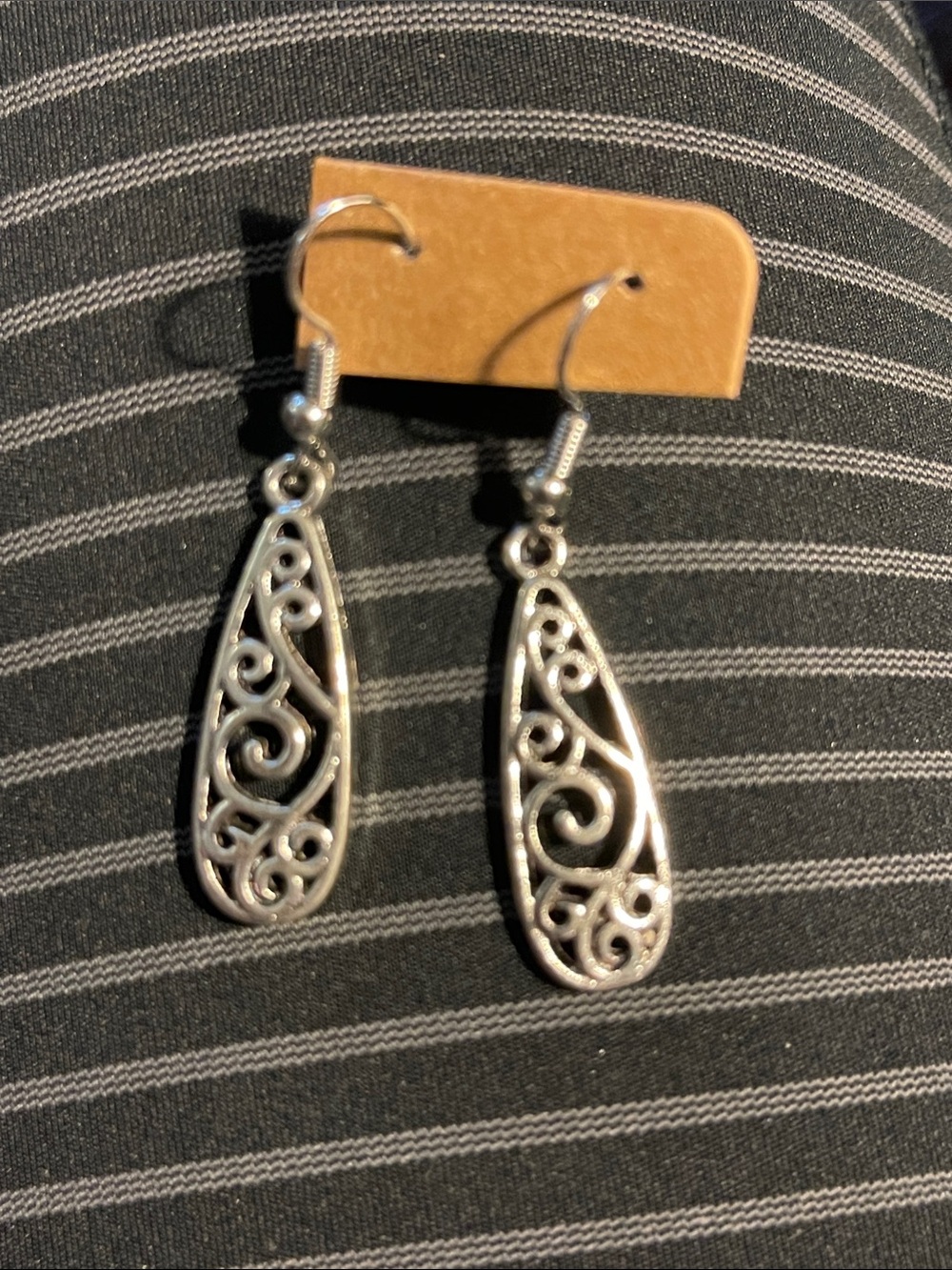 Silver tone filigree tear drop earrings with post back New